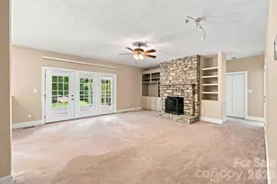182 Robert Dr, Statesville, NC 28625 - Photo 13