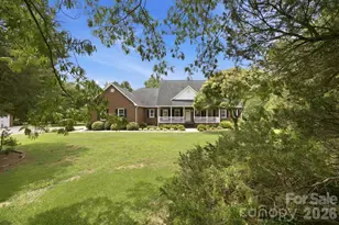 182 Robert Dr, Statesville, NC 28625 - Photo 5