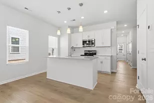 4636 Lakeview Rd, Charlotte, NC 28216 - Photo 3