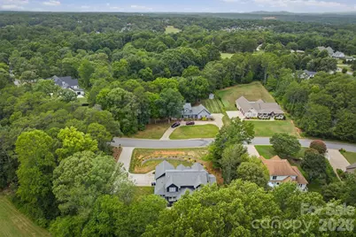 4820 Glen Hollow Lane NE, Hickory, NC 28601 - Photo 7