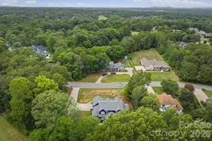 4820 Glen Hollow Ln NE, Hickory, NC 28601 - Photo 7