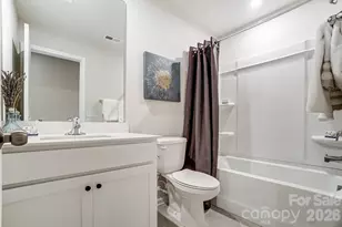 5221 Wyes Oak Ln, Charlotte, NC 28269 - Photo 19
