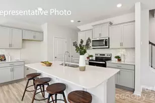 672 13th Ave Dr NE, Hickory, NC 28601 - Photo 3