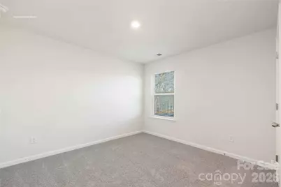 605 17th Avenue Drive NE, Hickory, NC 28601 - Photo 5