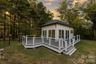 9827 Potter Rd, Matthews, NC 28104 - Photo 31