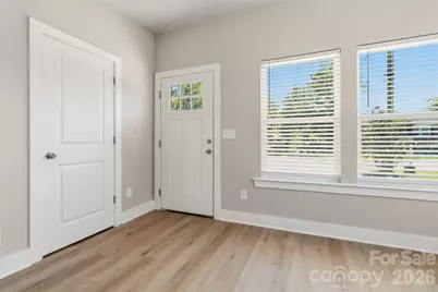 709 Pennsylvania Avenue, Charlotte, NC 28216 - Photo 7