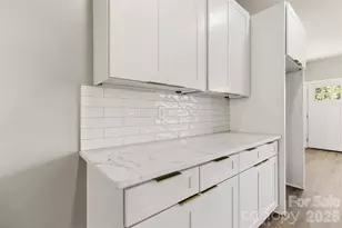 709 Pennsylvania Ave, Charlotte, NC 28216 - Photo 17