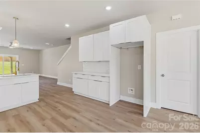 709 Pennsylvania Avenue, Charlotte, NC 28216 - Photo 11