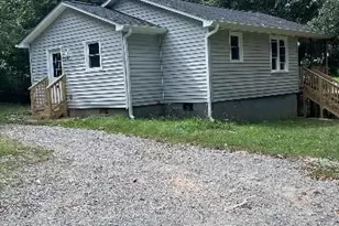 2634 S Calvary St, Gastonia, NC 28052 - Photo 9