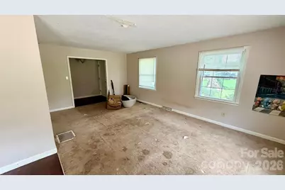 2808 28th Street NE, Hickory, NC 28601 - Photo 7