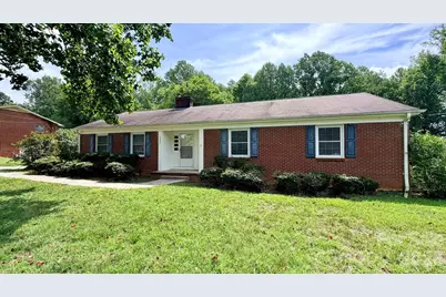 2808 28th Street NE, Hickory, NC 28601 - Photo 3
