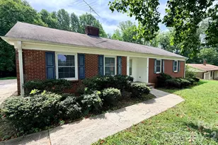 2808 28th St NE, Hickory, NC 28601 - Photo 5