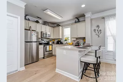 2074 Ayrsley Town Boulevard, Charlotte, NC 28273 - Photo 3