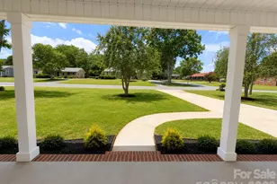 2606 Pine Forest Dr, Gastonia, NC 28056 - Photo 3