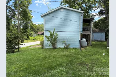 401 N Lakeside Drive, Hendersonville, NC 28739 - Photo 5