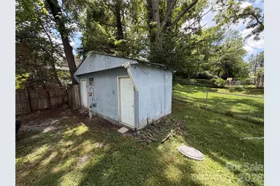 401 N Lakeside Drive, Hendersonville, NC 28739 - Photo 15
