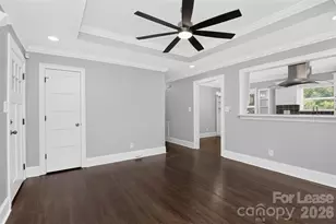 3945 Winfield Dr, Charlotte, NC 28205 - Photo 3