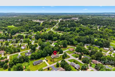 2404 23rd Street Drive NE, Hickory, NC 28601 - Photo 33