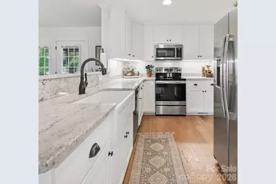 2404 23rd Street Drive NE, Hickory, NC 28601 - Photo 11