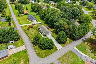 2404 23rd St Dr NE, Hickory, NC 28601 - Photo 31