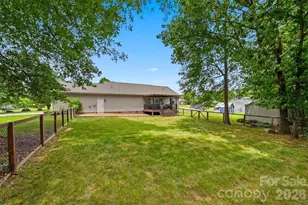 2404 23rd St Dr NE, Hickory, NC 28601 - Photo 27