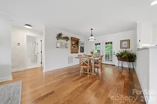 2404 23rd St Dr NE, Hickory, NC 28601 - Photo 9