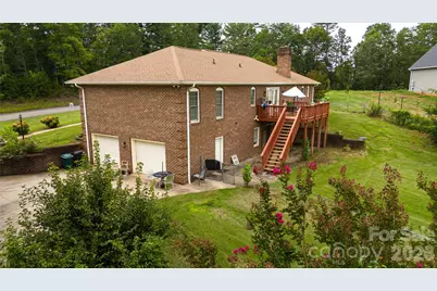 100 Oakridge Drive, Morganton, NC 28655 - Photo 5
