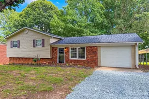 130 Powder Horn Rd, Mooresville, NC 28115 - Photo 1