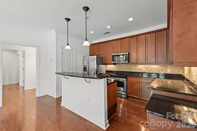 1903 Kenilworth Avenue #105, Charlotte, NC 28203 - Photo 9