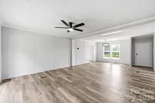 1006 Canada Dr, Dallas, NC 28034 - Photo 5