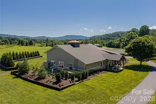 660 Pleasant Grove Rd, Hendersonville, NC 28739 - Photo 45