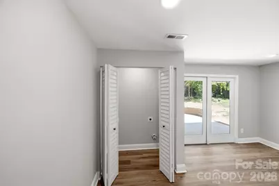 8223 Knollwood Circle, Charlotte, NC 28213 - Photo 15