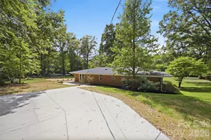 8223 Knollwood Cir, Charlotte, NC 28213 - Photo 29