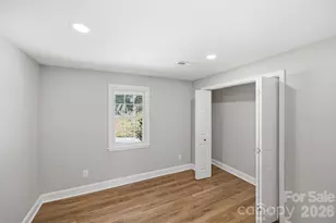 8223 Knollwood Cir, Charlotte, NC 28213 - Photo 17