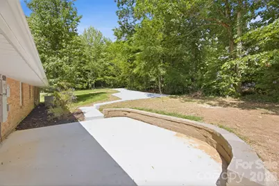 8223 Knollwood Circle, Charlotte, NC 28213 - Photo 27