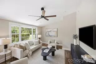 8223 Knollwood Cir, Charlotte, NC 28213 - Photo 11