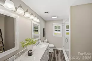 8223 Knollwood Cir, Charlotte, NC 28213 - Photo 19