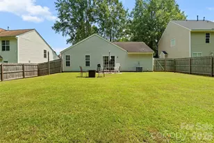 8019 Shiny Meadow Ln, Charlotte, NC 28215 - Photo 31