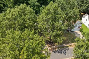 8019 Shiny Meadow Ln, Charlotte, NC 28215 - Photo 39
