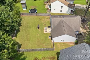 8019 Shiny Meadow Ln, Charlotte, NC 28215 - Photo 45