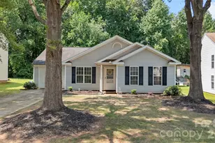 8019 Shiny Meadow Ln, Charlotte, NC 28215 - Photo 1