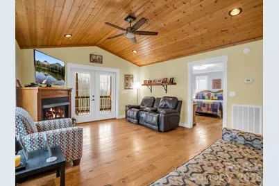 1086 Carters Ridge Road, Spruce Pine, NC 28777 - Photo 25