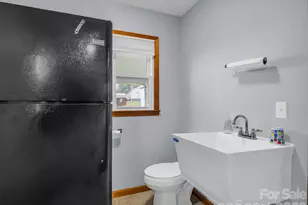 1086 Carters Ridge Rd, Spruce Pine, NC 28777 - Photo 13