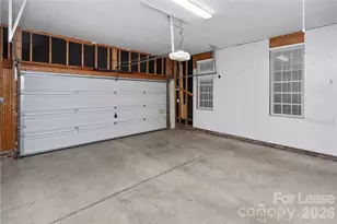 8230 Glamorgan Ln, Matthews, NC 28104 - Photo 21
