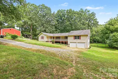 3608 Cowboy Lane, Charlotte, NC 28216 - Photo 3