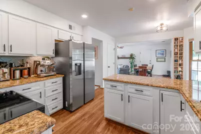 12328 Sandringham Place, Charlotte, NC 28262 - Photo 9