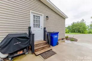 2689 Kite Dr, Lenoir, NC 28645 - Photo 9