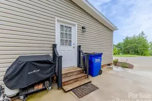 2689 Kite Dr, Lenoir, NC 28645 - Photo 7