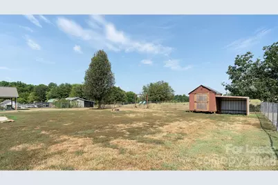 1575 Windy Holly Lane, Newton, NC 28658 - Photo 19