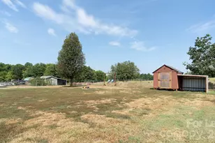 1575 Windy Holly Ln, Newton, NC 28658 - Photo 19